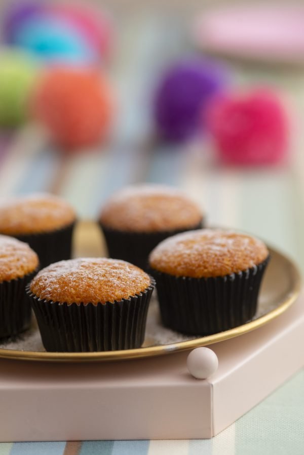 Bolinho de laranja com neve de açúcar