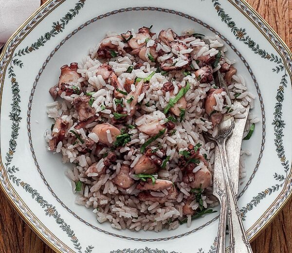 Arroz de polvo com crispy de jamón